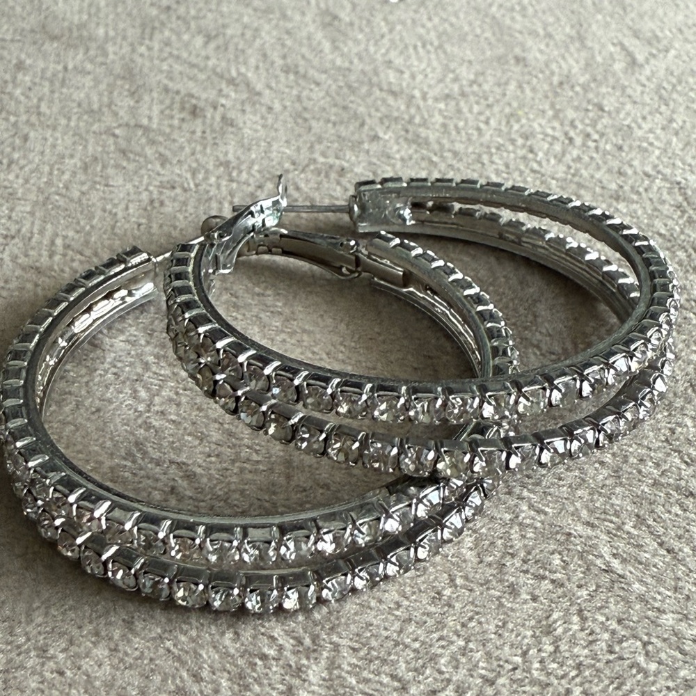 Elegant Silver Hoop Earrings - Picture 1 of 4